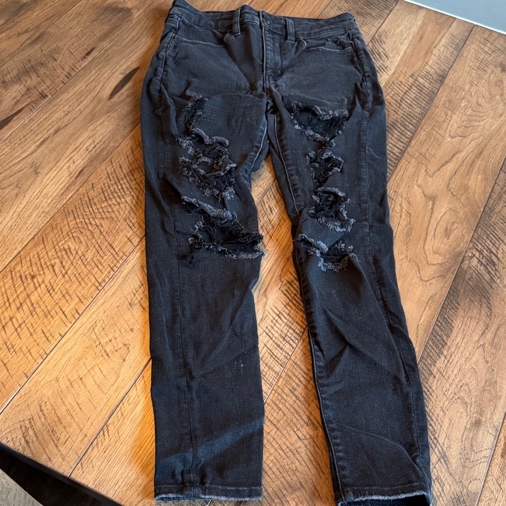Women’s Black Distressed Jeans